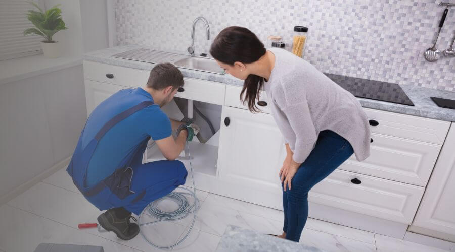Local tankless water heater installation in Centralia, IL